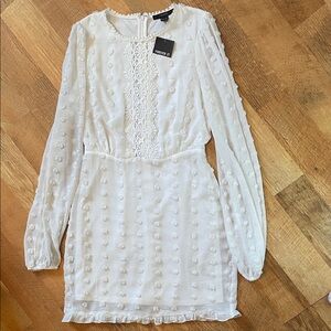 Forever 21 🤍 White Textured Long Sleeve Dress Embroidered Lace Detailing